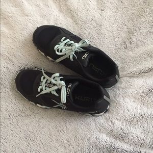Karu sneakers